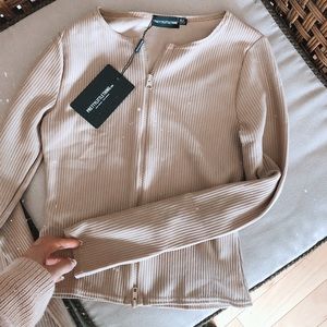 SOLD zipdetail long sleeve top! 🔥